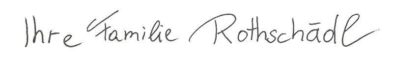 Weingut-Rothschaedl-Ihre-Familie-grau